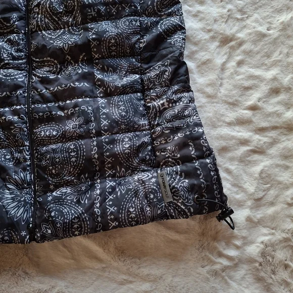 Paisley Bandana Packable Foray Golf Womens Puffer Vest Turtle Neck Zip up Small - Picture 6 of 10